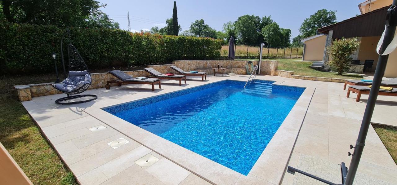 Sunny Garden Villa With Pool Loborika Extérieur photo