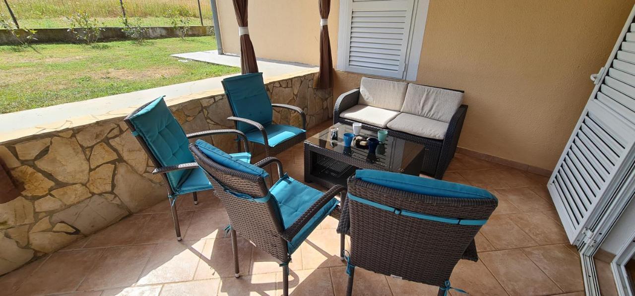 Sunny Garden Villa With Pool Loborika Extérieur photo