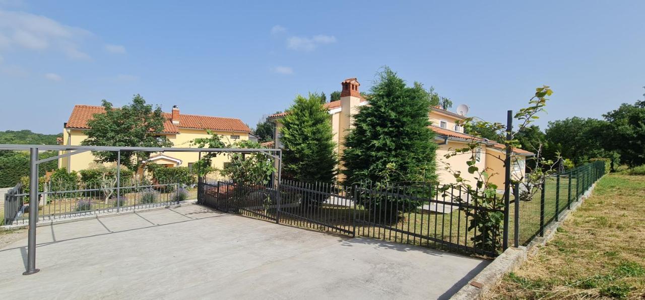 Sunny Garden Villa With Pool Loborika Extérieur photo