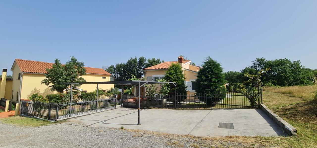 Sunny Garden Villa With Pool Loborika Extérieur photo